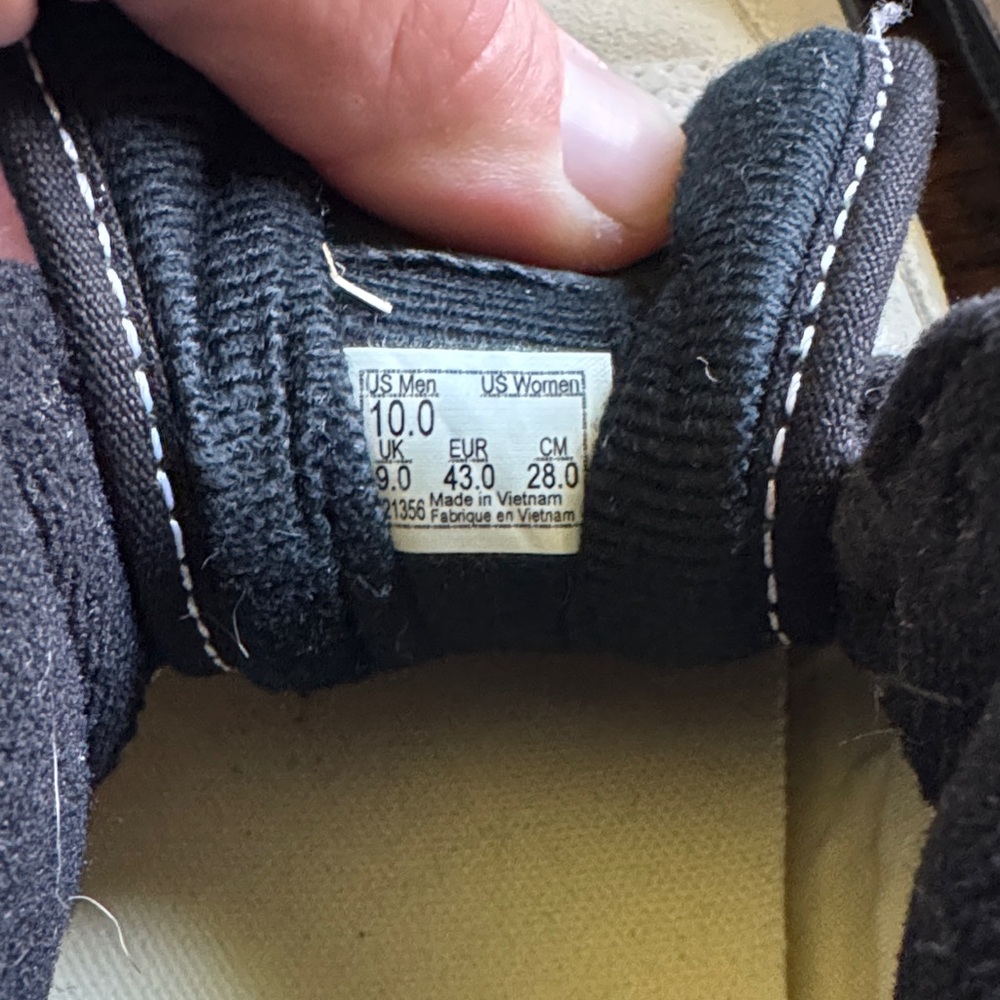 Men's Black and White Sneakers - Picture 4 of 5
